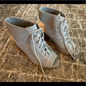 Open-toed booties